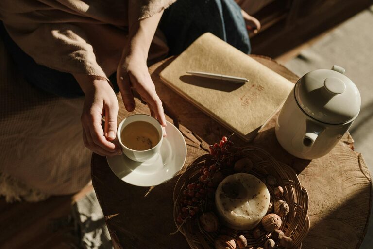 Beginner Guide to Journaling Every Day for a Healthier Mindset